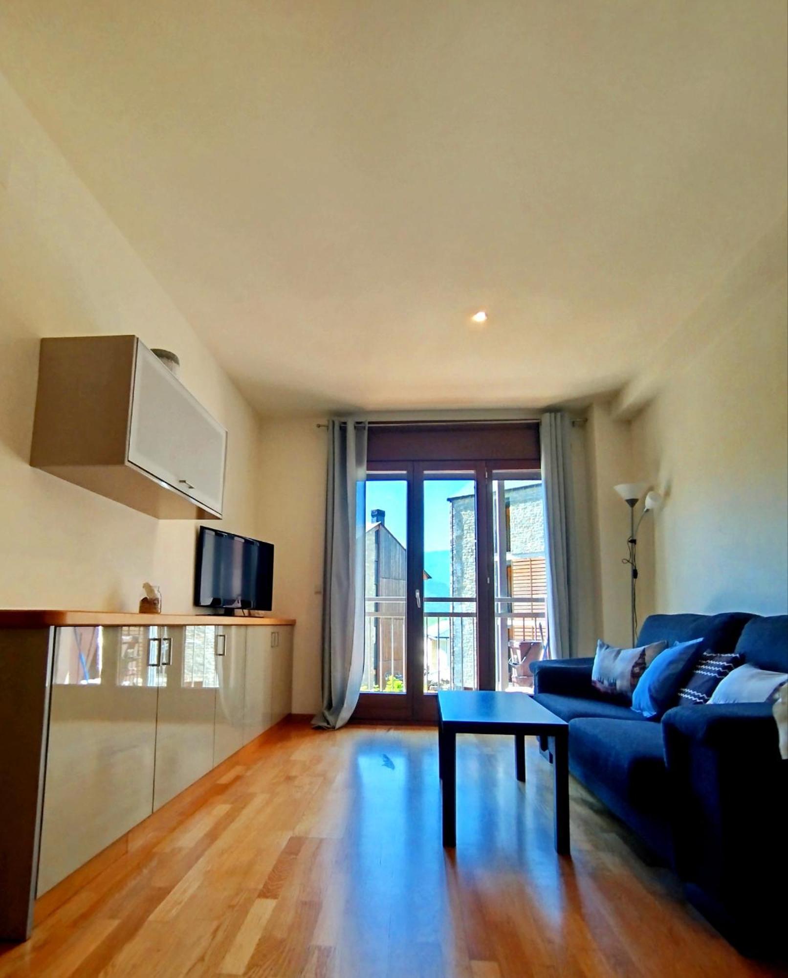 Apartaments Sort Pirineus Exteriör bild